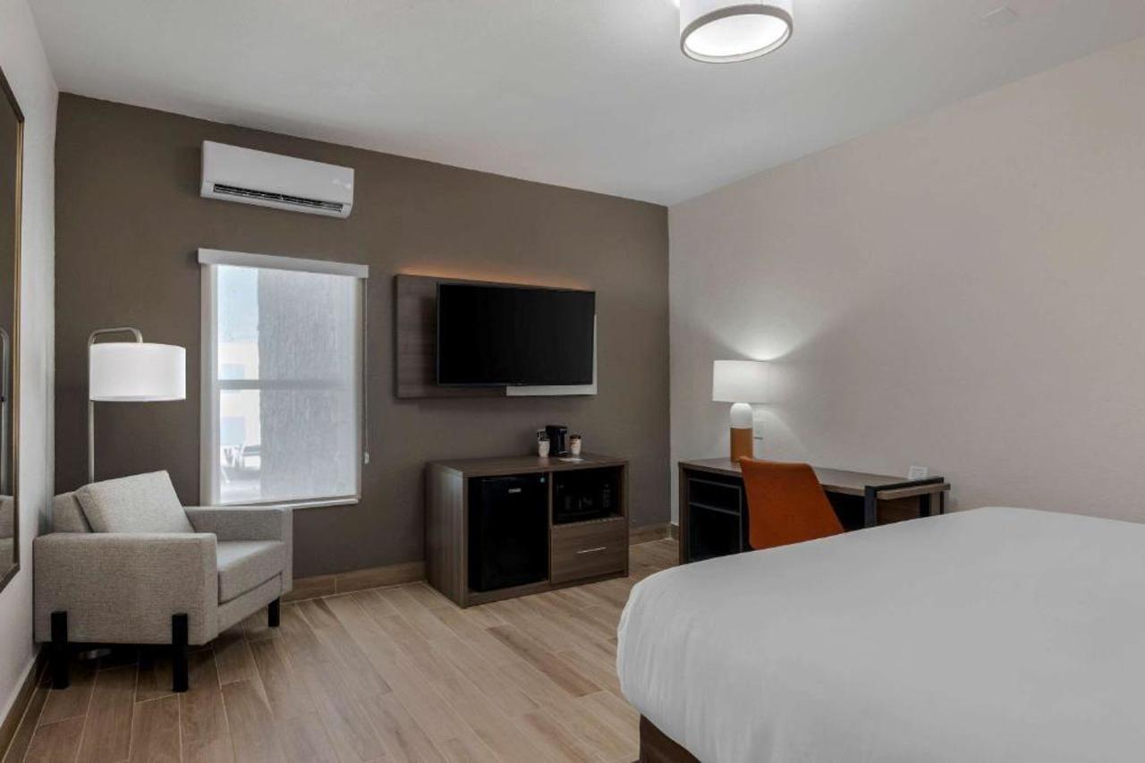 Comfort Inn South Padre Island Εξωτερικό φωτογραφία